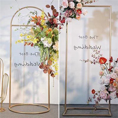 Bingkai Logam Gerbang