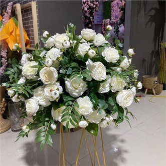 Hiasan Tengah Bunga Hijau dan Putih