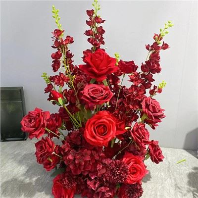 Gubahan Bunga Sutera Merah
