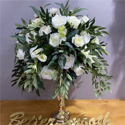 Bahagian Tengah Bunga Putih dan Hijau