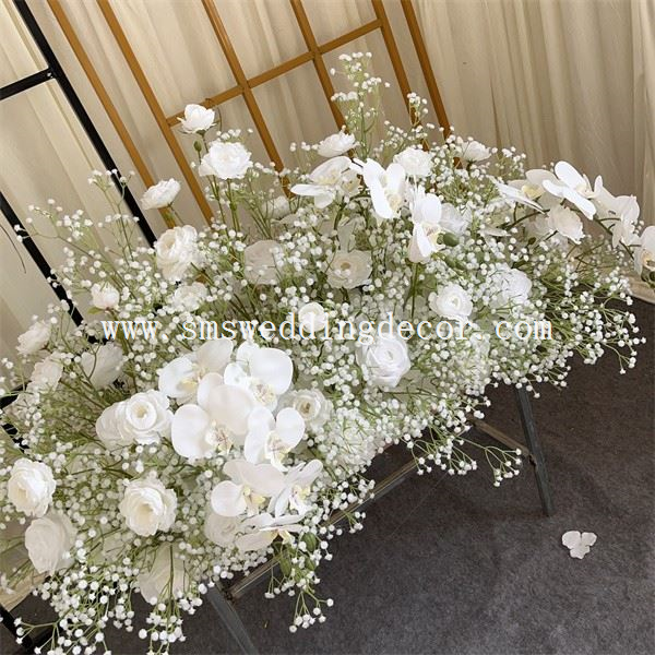 wedding flower arrangements white